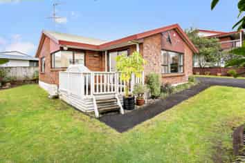 1/132 Wellington Street, Pukekohe