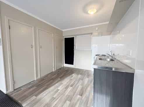 3/79 Lake Road, Frankton