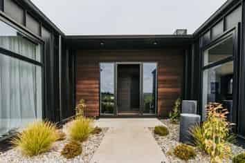 108 Kononi Road, Lawrence