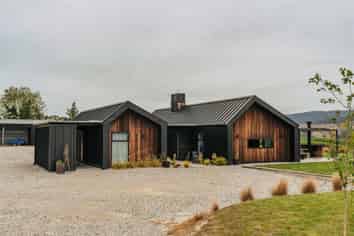 108 Kononi Road, Lawrence