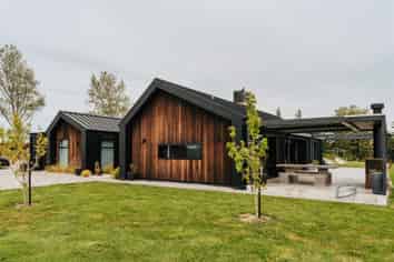 108 Kononi Road, Lawrence