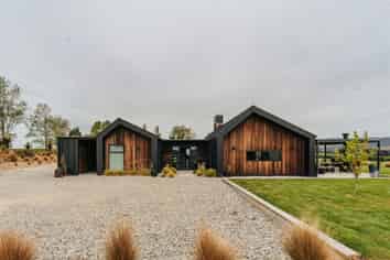 108 Kononi Road, Lawrence