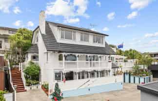 C/73 East Coast Road, Castor Bay