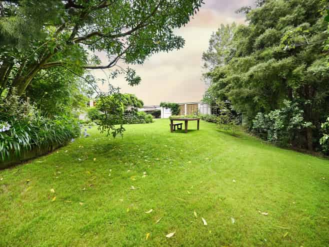 27 Greta Street, Glenview