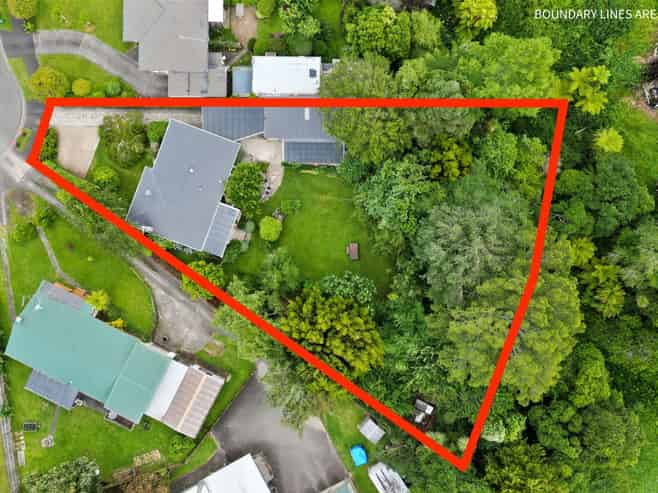 27 Greta Street, Glenview