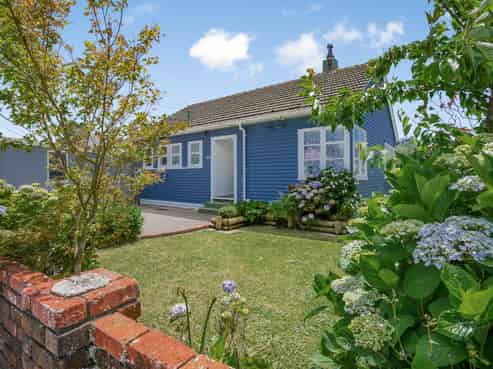 35 Hunter Street, Taita