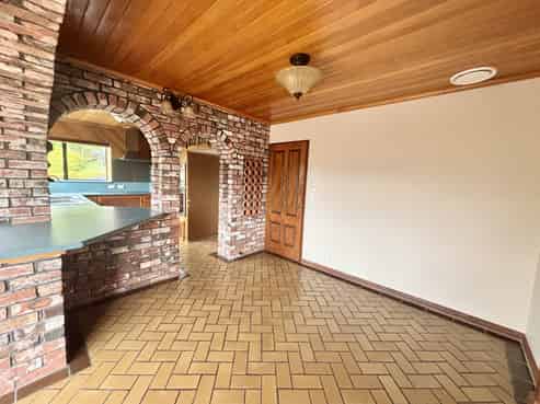 1 Hobbit Lane, Pinehaven