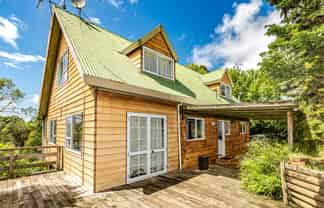 10 D'arcy Road, Bastia Hill