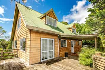 10 D'arcy Road, Bastia Hill