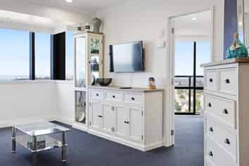 9-17 Byron Avenue, Takapuna