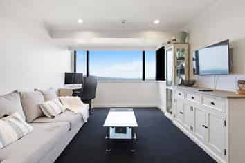 9-17 Byron Avenue, Takapuna