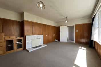 2/69 Aikmans Road, Merivale