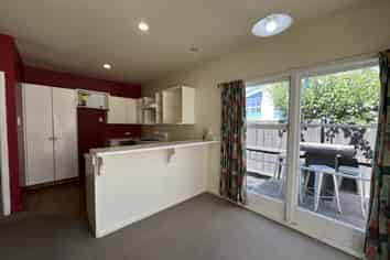 2/69 Aikmans Road, Merivale