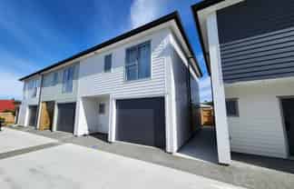 4/12 Mana Avenue, Titahi Bay