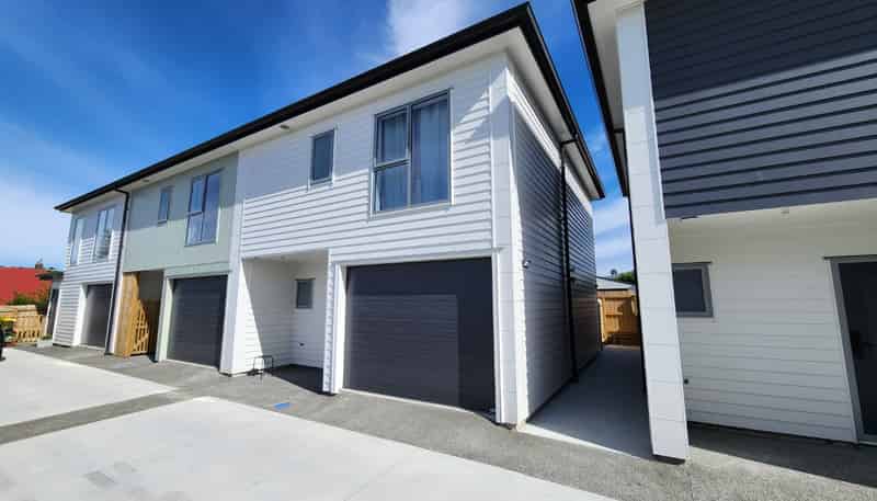 4/12 Mana Avenue, Titahi Bay