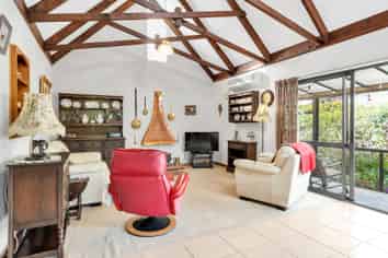 1/12 Byron Place, Stoke