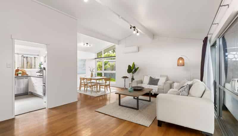 27 Takapu Street, Matua