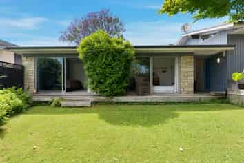 27 Takapu Street, Matua