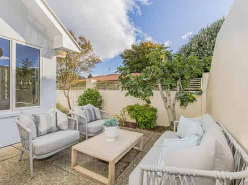 92B Halifax Street East, The Wood