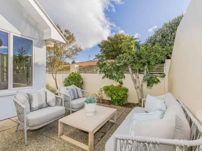 92B Halifax Street East, The Wood