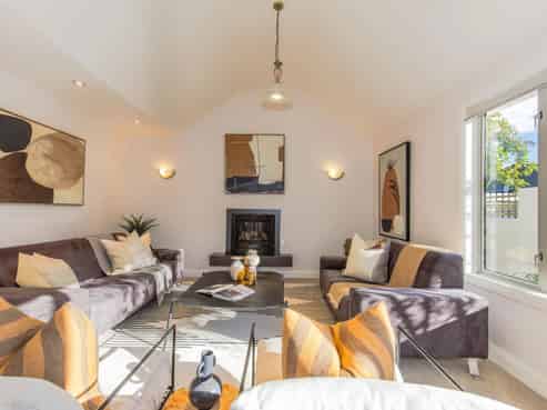 92B Halifax Street East, The Wood