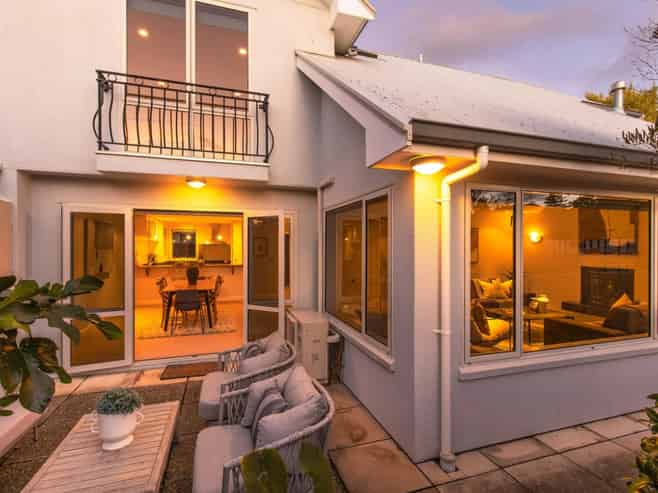 92B Halifax Street East, The Wood