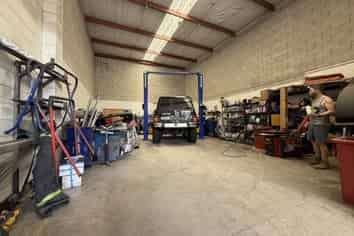 Pakuranga Heights Industrial Unit | 160 m2