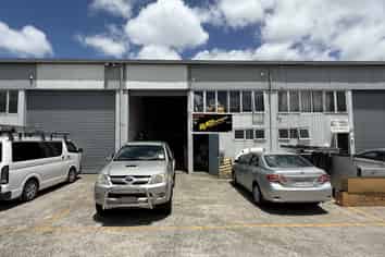 Pakuranga Heights Industrial Unit | 160 m2