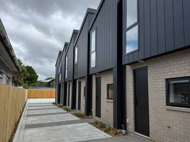 8/120 Hastings Street, Sydenham