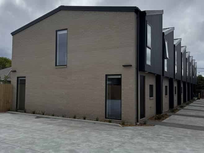 8/120 Hastings Street, Sydenham