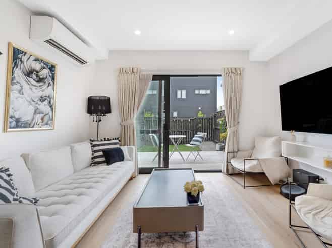 54 Whakatupu Road, Flat Bush