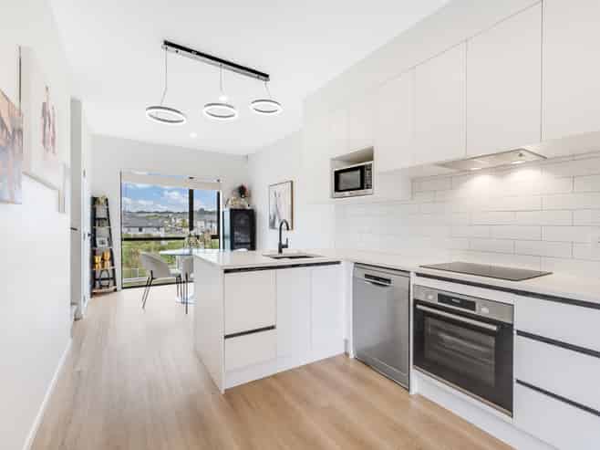 54 Whakatupu Road, Flat Bush