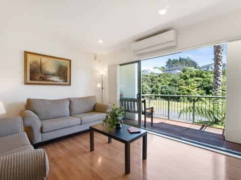 20 Waterside Crescent, Gulf Harbour