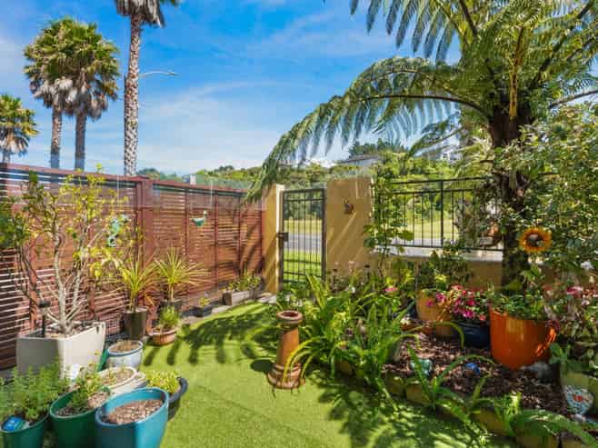 20 Waterside Crescent, Gulf Harbour