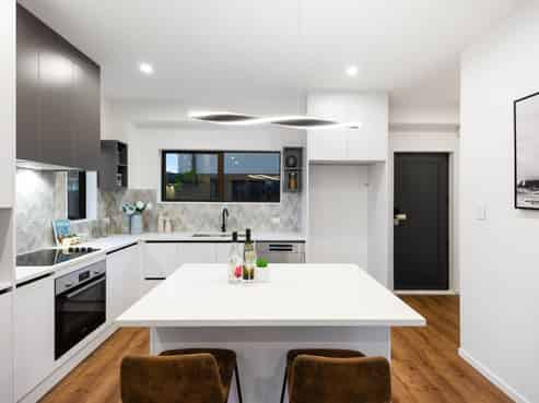 2 & 5/ 81 Vodanovich Road, Te Atatu South