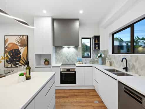 2 & 5/ 81 Vodanovich Road, Te Atatu South