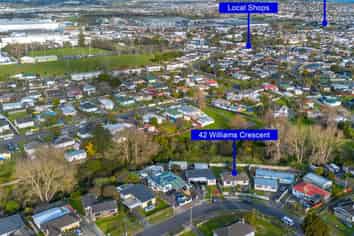 42 Williams Crescent, Otara