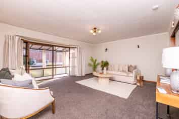 2/138 North Street, Seaview