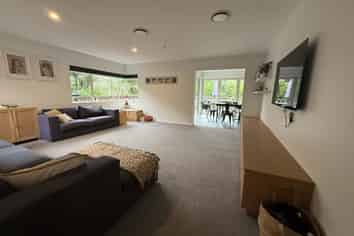 41 Carlton Terrace, Westown