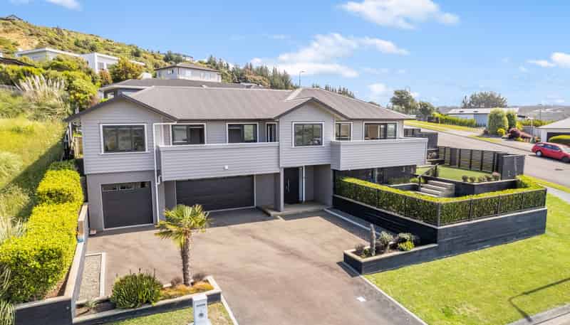 51 Endeavour Drive, Whitby