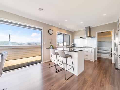 51 Endeavour Drive, Whitby