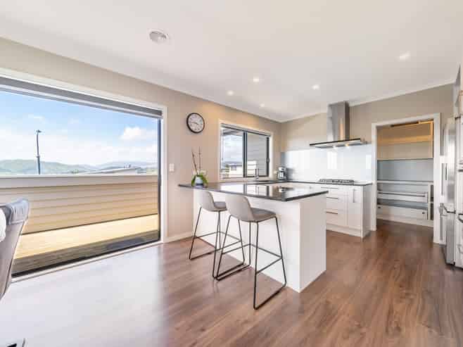 51 Endeavour Drive, Whitby