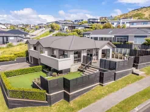 51 Endeavour Drive, Whitby