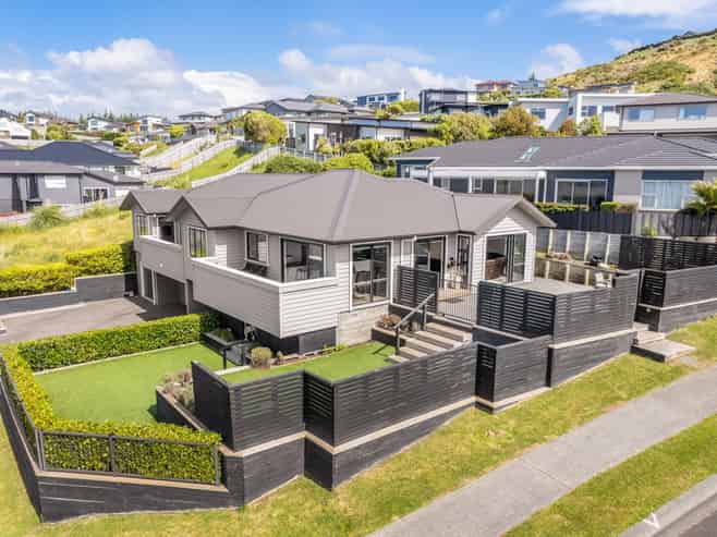 51 Endeavour Drive, Whitby