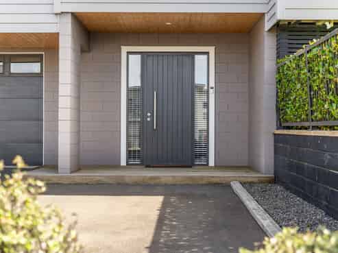 51 Endeavour Drive, Whitby