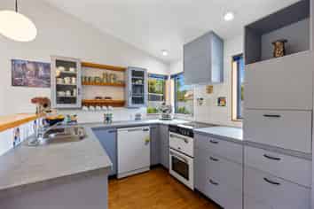 1/96 Golf Road, Tahunanui