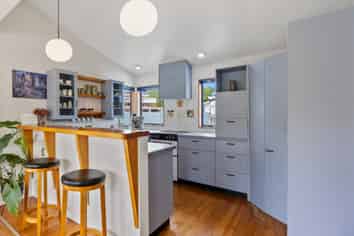 1/96 Golf Road, Tahunanui