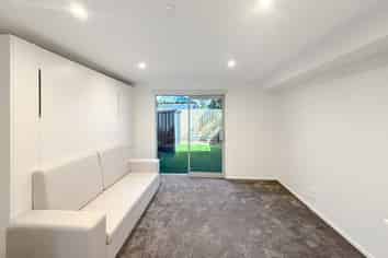 4/17 Winchester Street, Merivale