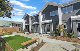 4/17 Winchester Street, Merivale