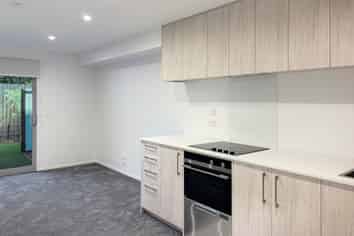 4/17 Winchester Street, Merivale